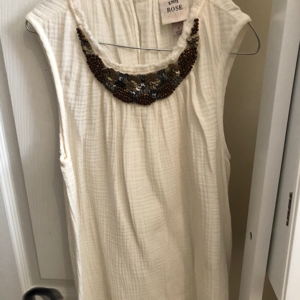 High neck Tank top.